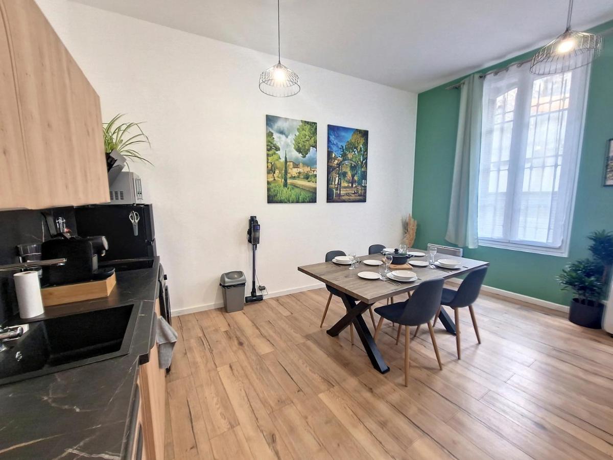 Nimes: Appartement L'Auguste Centre-Ville. Exteriör bild